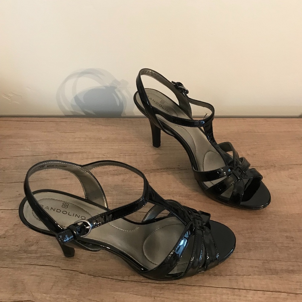 Bandolino Black Strappy Sandals 7 1/2